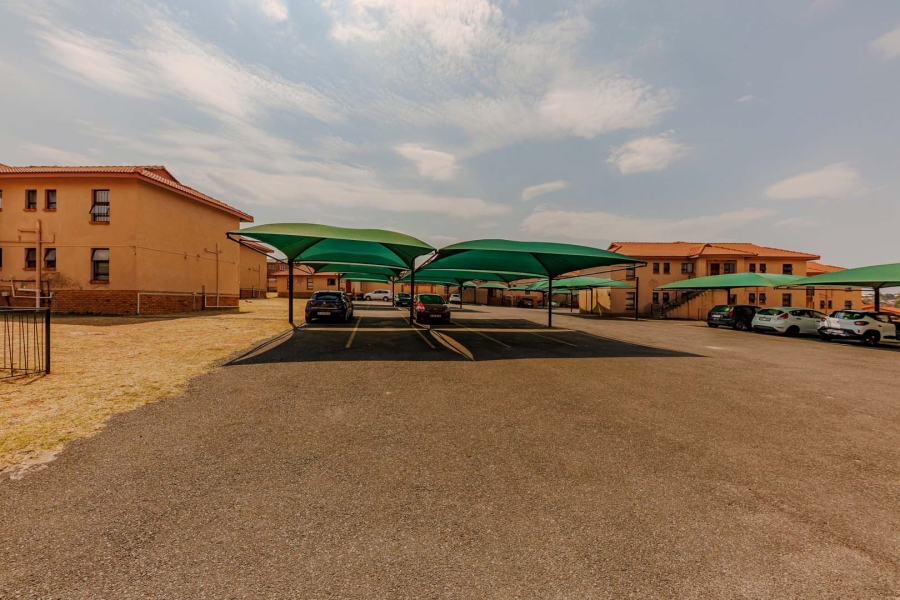 2 Bedroom Property for Sale in Princess A H Gauteng