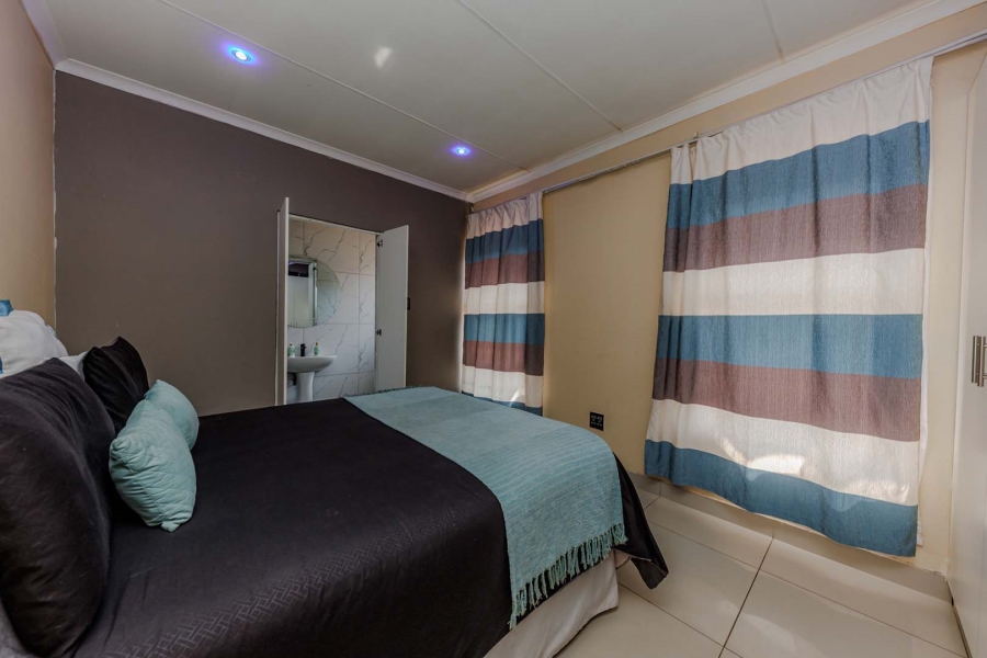 2 Bedroom Property for Sale in Princess A H Gauteng