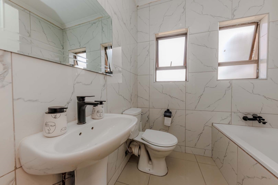2 Bedroom Property for Sale in Princess A H Gauteng