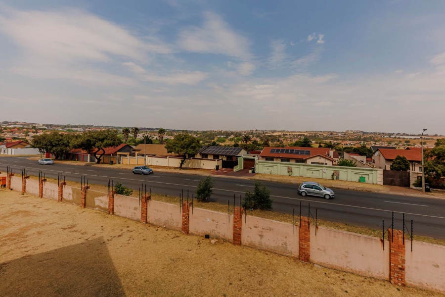 2 Bedroom Property for Sale in Princess A H Gauteng