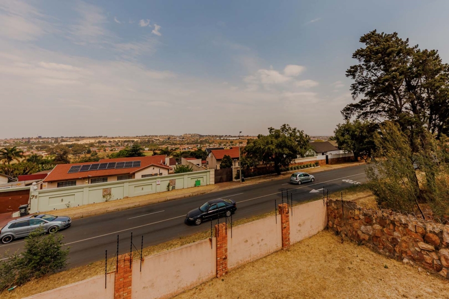 2 Bedroom Property for Sale in Princess A H Gauteng
