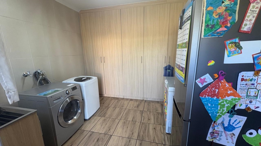 3 Bedroom Property for Sale in Bardene Gauteng