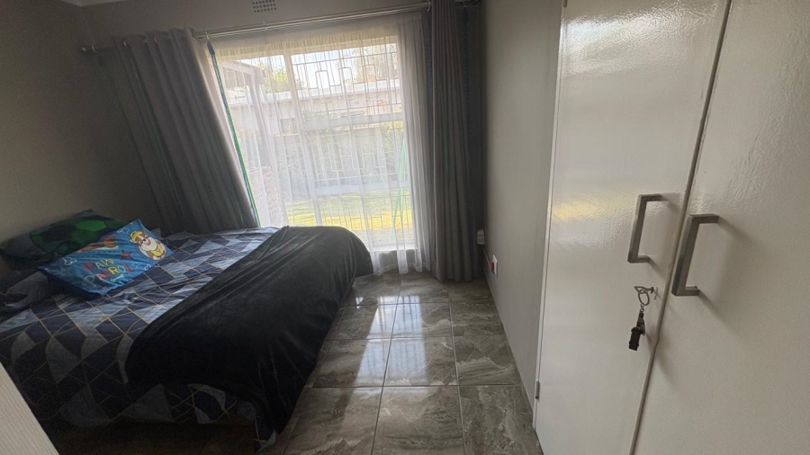 3 Bedroom Property for Sale in Bardene Gauteng