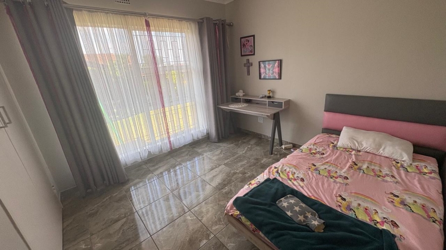 3 Bedroom Property for Sale in Bardene Gauteng