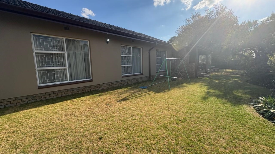 3 Bedroom Property for Sale in Bardene Gauteng