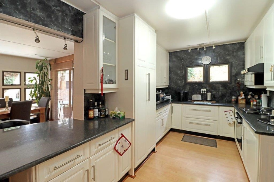 4 Bedroom Property for Sale in Dowerglen Ext 4 Gauteng