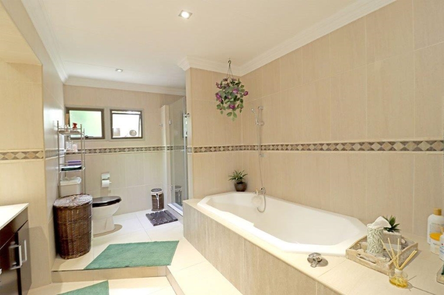 4 Bedroom Property for Sale in Dowerglen Ext 4 Gauteng