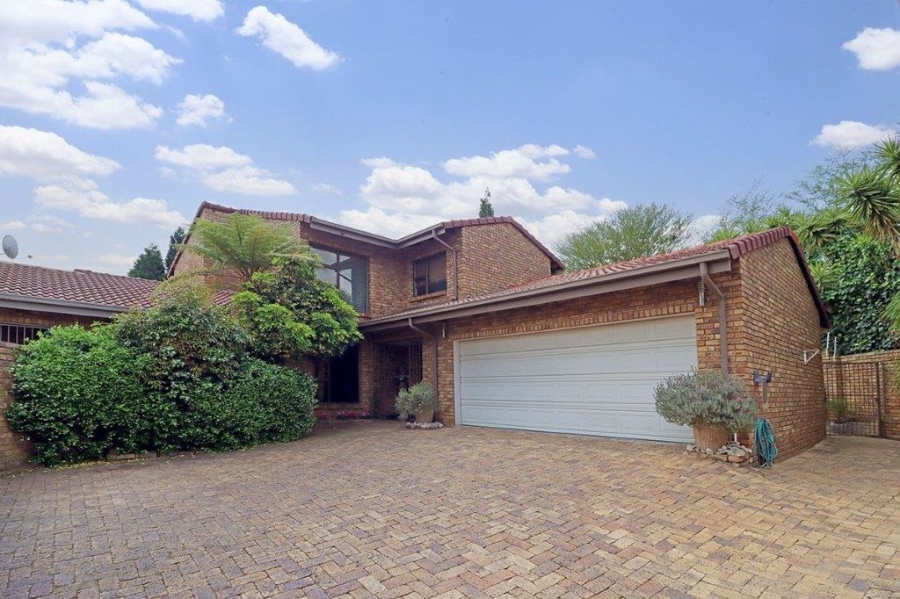 4 Bedroom Property for Sale in Dowerglen Ext 4 Gauteng