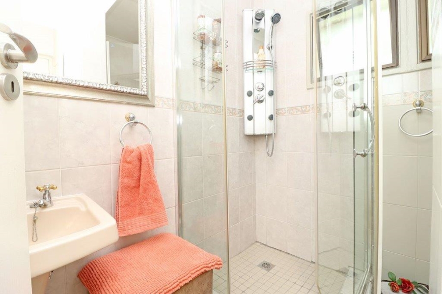 4 Bedroom Property for Sale in Dowerglen Ext 4 Gauteng