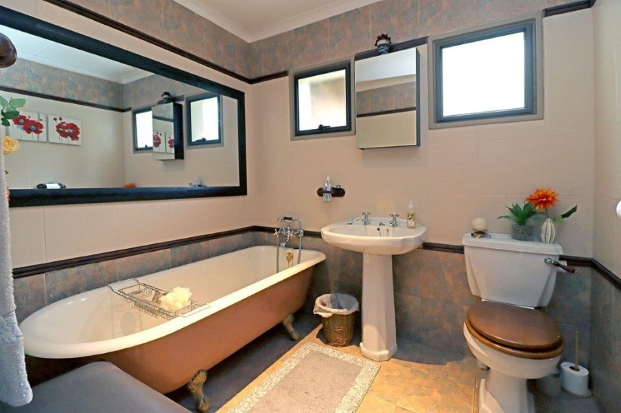 4 Bedroom Property for Sale in Dowerglen Ext 4 Gauteng