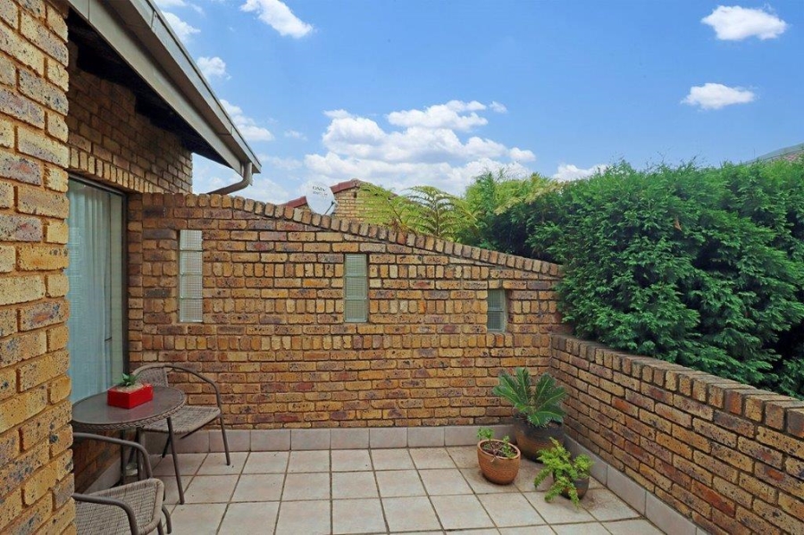 4 Bedroom Property for Sale in Dowerglen Ext 4 Gauteng