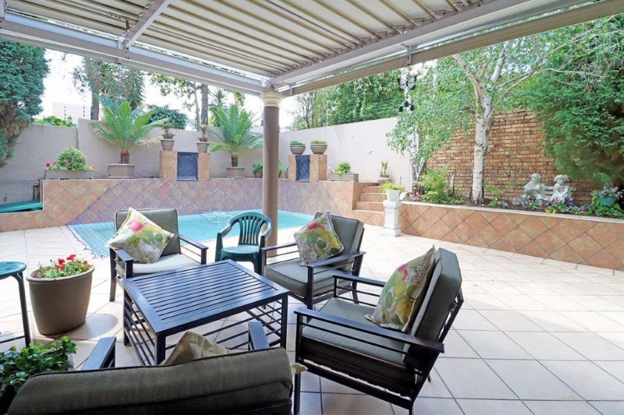 4 Bedroom Property for Sale in Dowerglen Ext 4 Gauteng