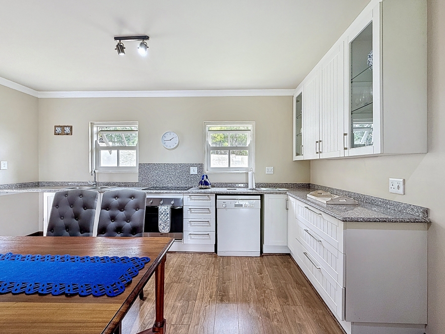 To Let 2 Bedroom Property for Rent in Mooikloof Heights Gauteng
