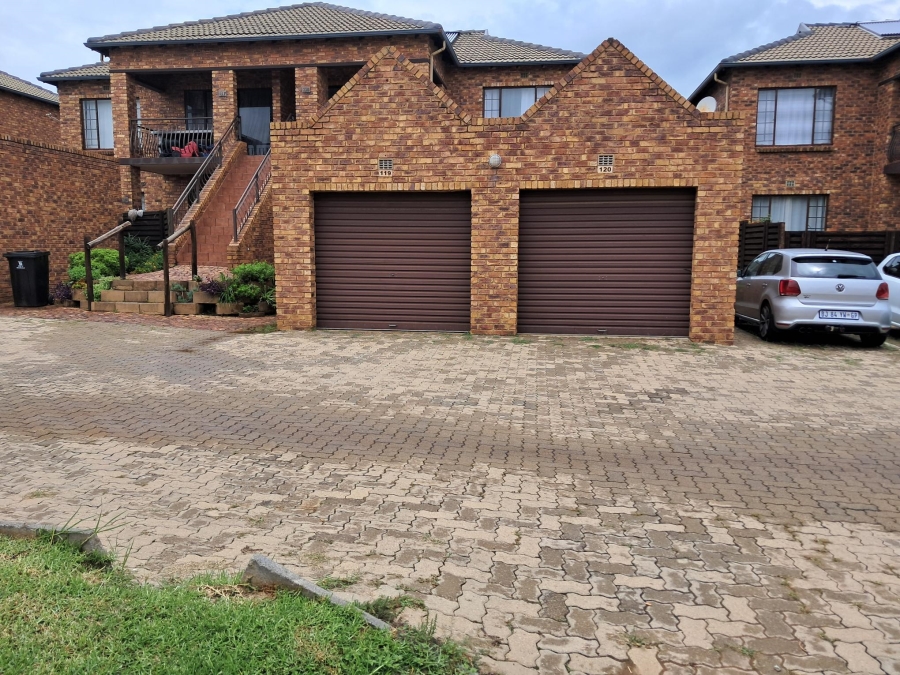 2 Bedroom Property for Sale in Sonneveld Gauteng
