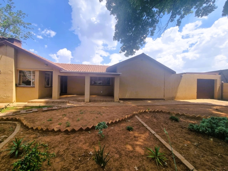 3 Bedroom Property for Sale in Vanderbijlpark SW 5 Gauteng