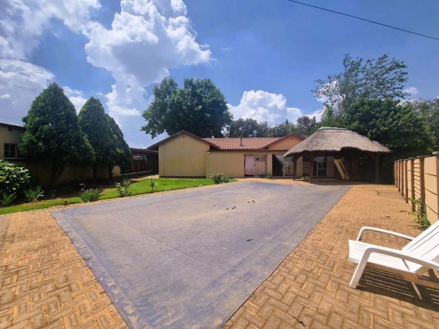 3 Bedroom Property for Sale in Vanderbijlpark SW 5 Gauteng