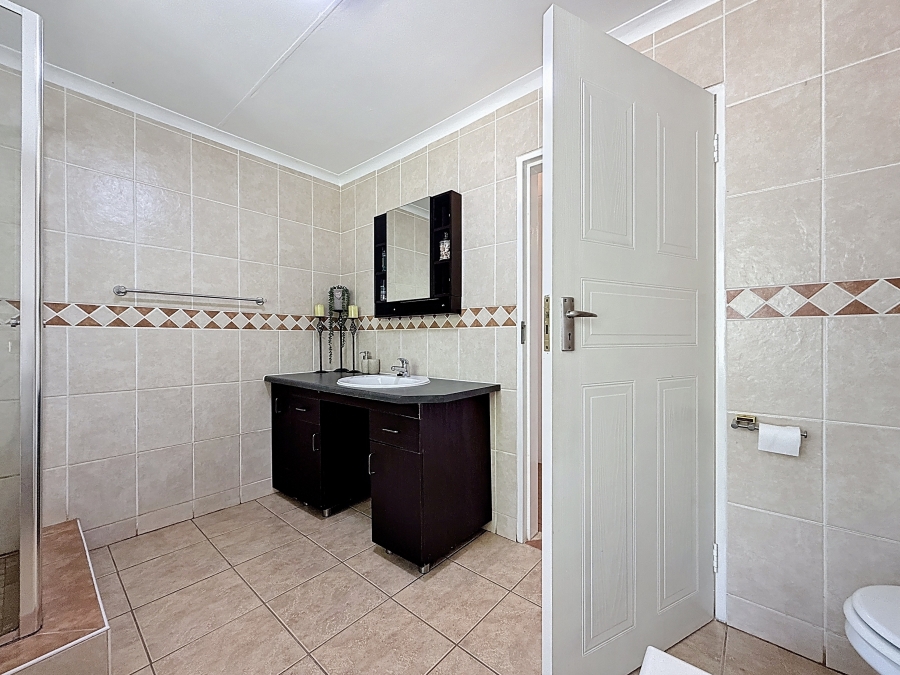 3 Bedroom Property for Sale in Sinoville Gauteng