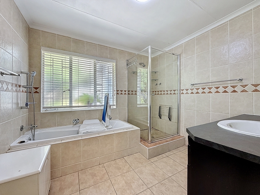 3 Bedroom Property for Sale in Sinoville Gauteng