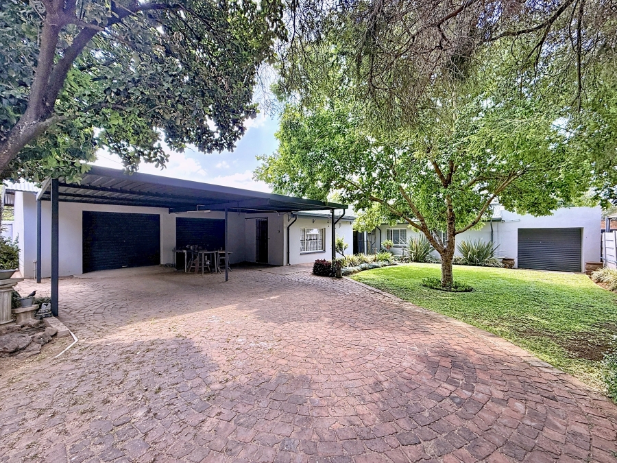 3 Bedroom Property for Sale in Sinoville Gauteng
