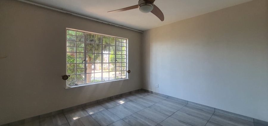 2 Bedroom Property for Sale in Lambton Gauteng