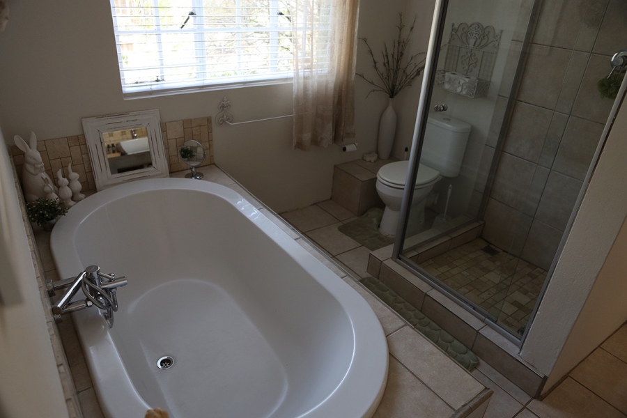 To Let 1 Bedroom Property for Rent in Blairgowrie Gauteng