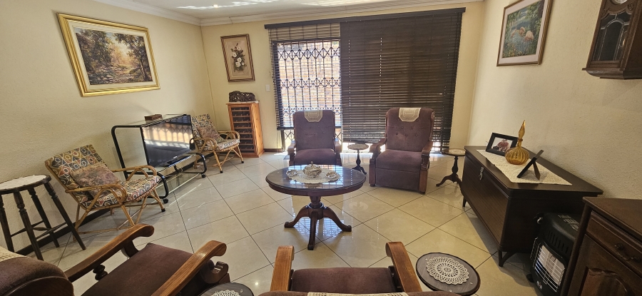 3 Bedroom Property for Sale in New Redruth Gauteng