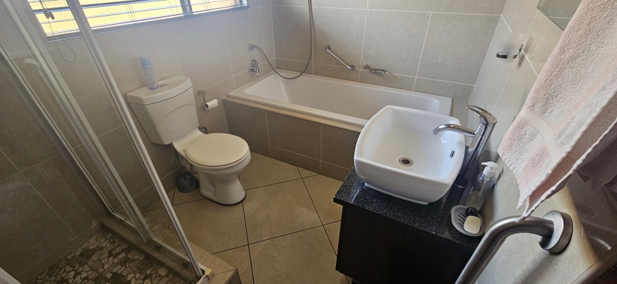 3 Bedroom Property for Sale in New Redruth Gauteng