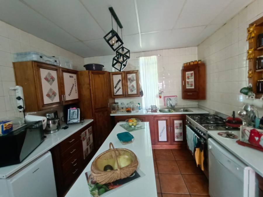 4 Bedroom Property for Sale in Unitas Park Gauteng