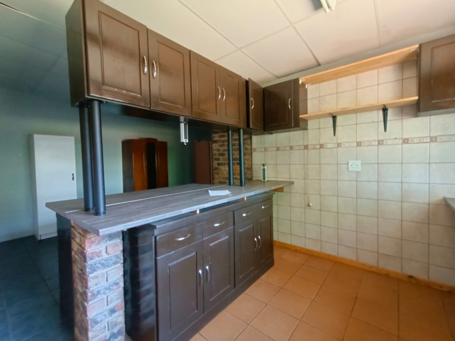4 Bedroom Property for Sale in Unitas Park Gauteng