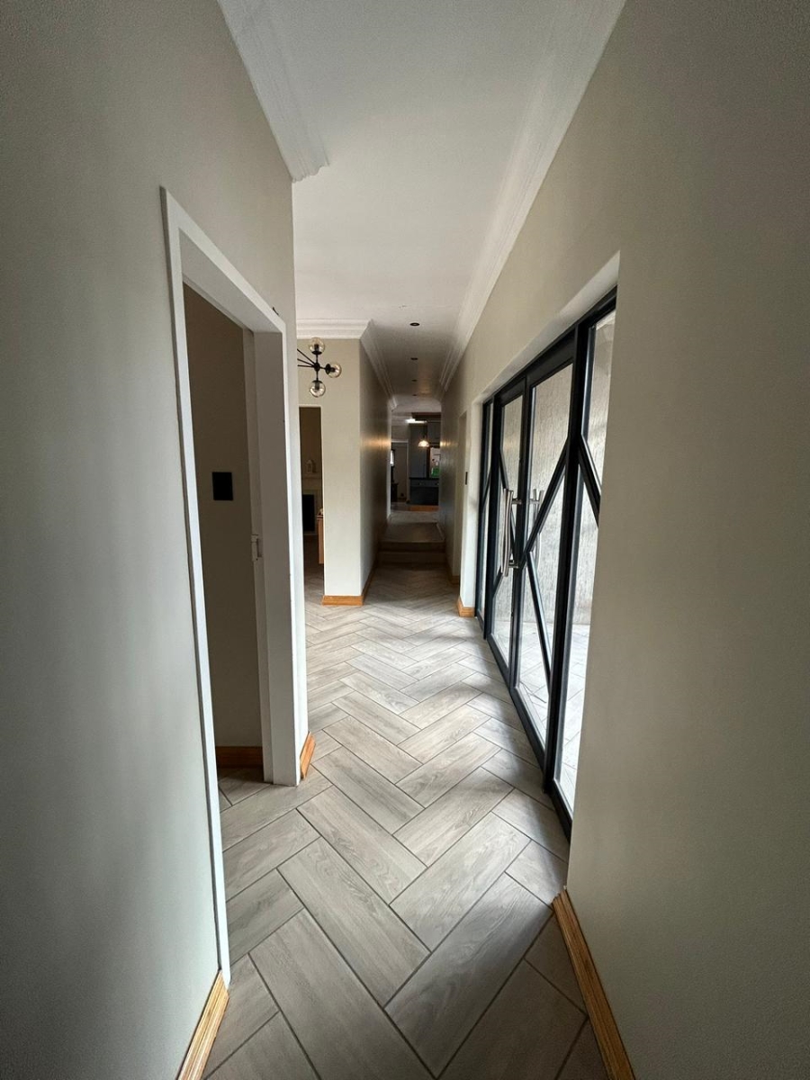 4 Bedroom Property for Sale in Vanderbijlpark SW 5 Gauteng