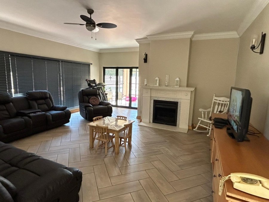 4 Bedroom Property for Sale in Vanderbijlpark SW 5 Gauteng