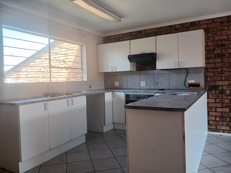 3 Bedroom Property for Sale in Mindalore Gauteng
