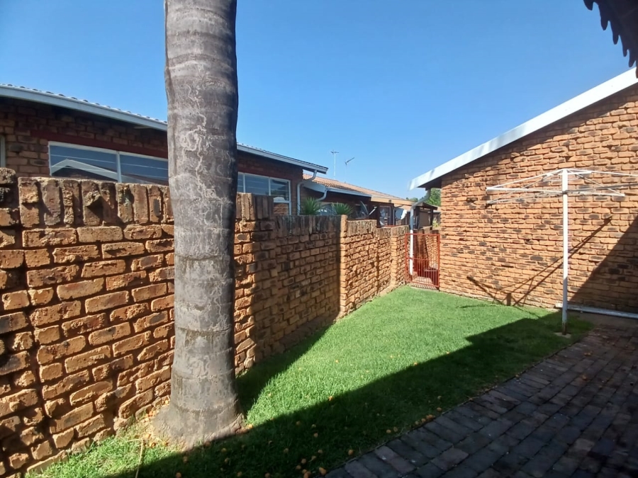 3 Bedroom Property for Sale in Mindalore Gauteng
