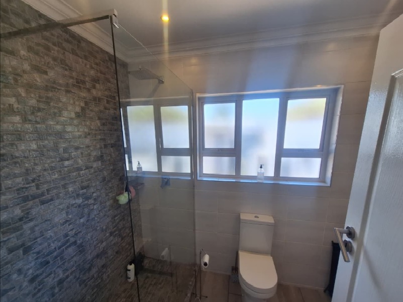 6 Bedroom Property for Sale in Dowerglen Gauteng