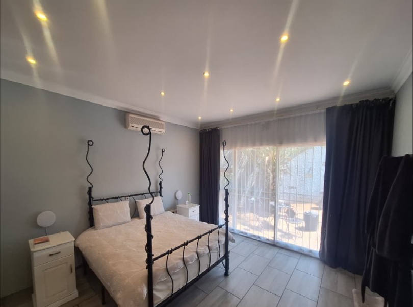6 Bedroom Property for Sale in Dowerglen Gauteng