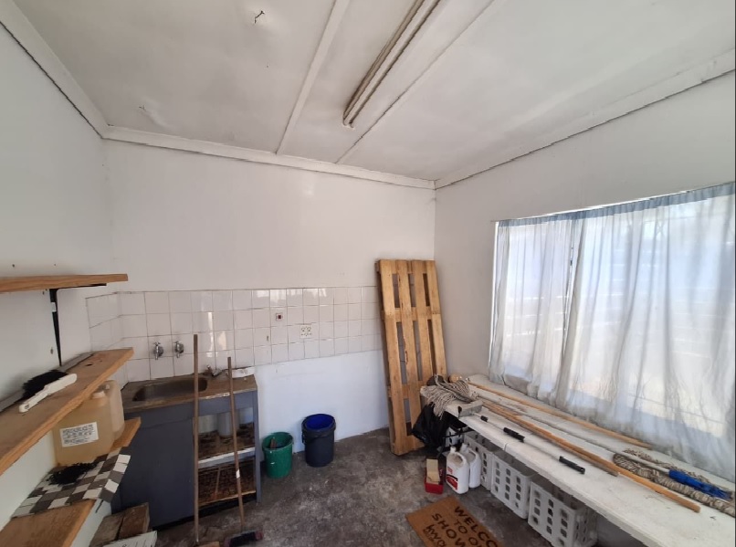 6 Bedroom Property for Sale in Dowerglen Gauteng