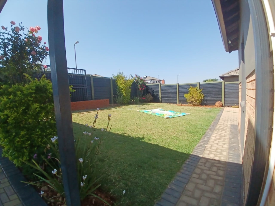 3 Bedroom Property for Sale in Mindalore Gauteng
