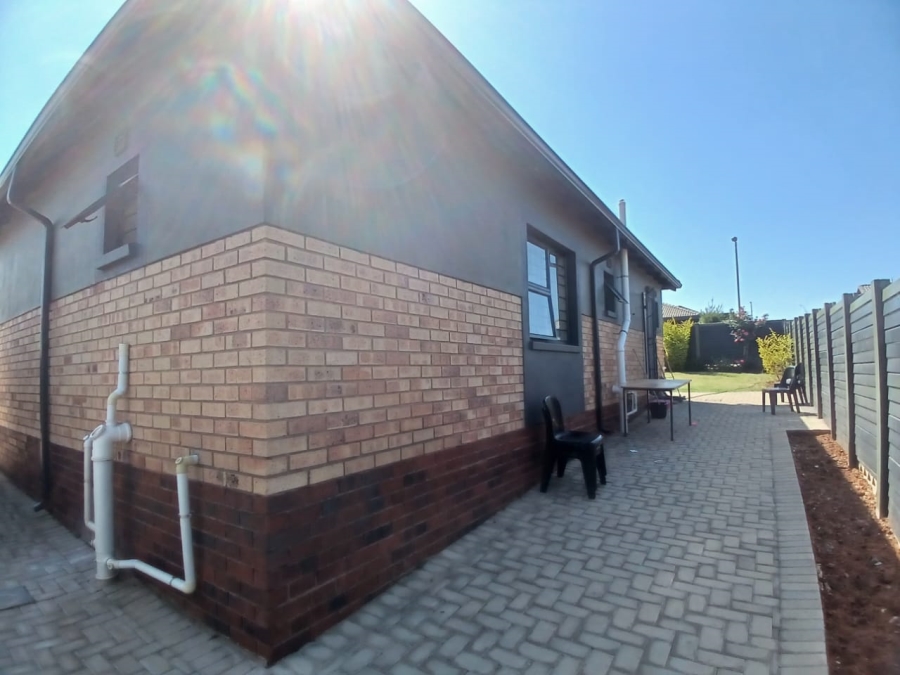3 Bedroom Property for Sale in Mindalore Gauteng