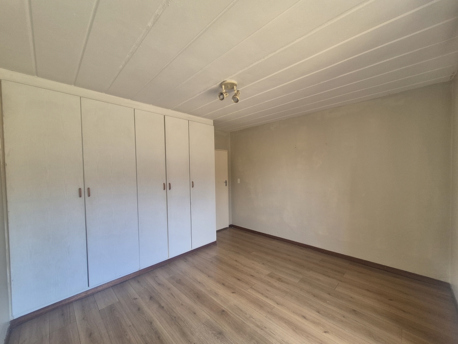 To Let 2 Bedroom Property for Rent in Noordwyk Gauteng