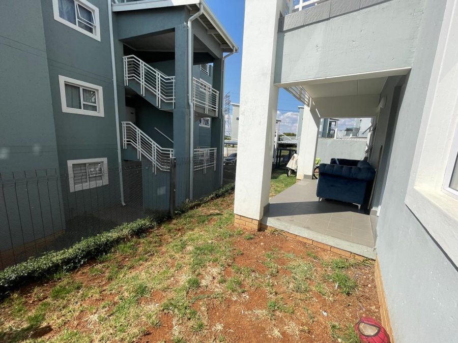 To Let 2 Bedroom Property for Rent in Paulshof Gauteng