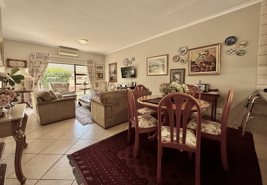 1 Bedroom Property for Sale in The Retreat Gauteng