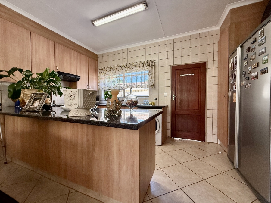 1 Bedroom Property for Sale in The Retreat Gauteng