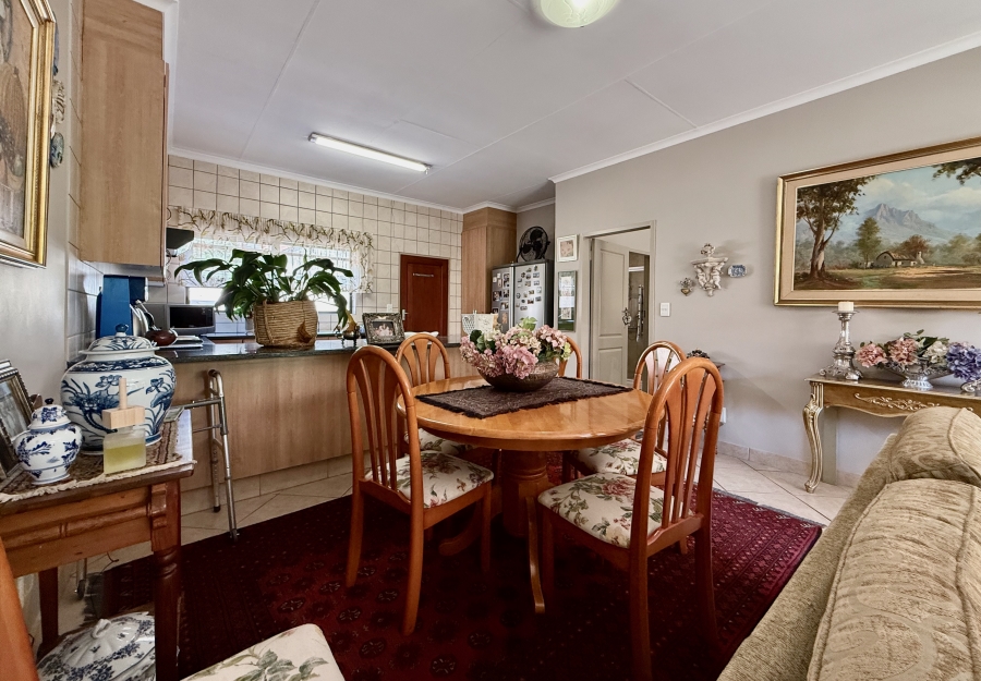 1 Bedroom Property for Sale in The Retreat Gauteng