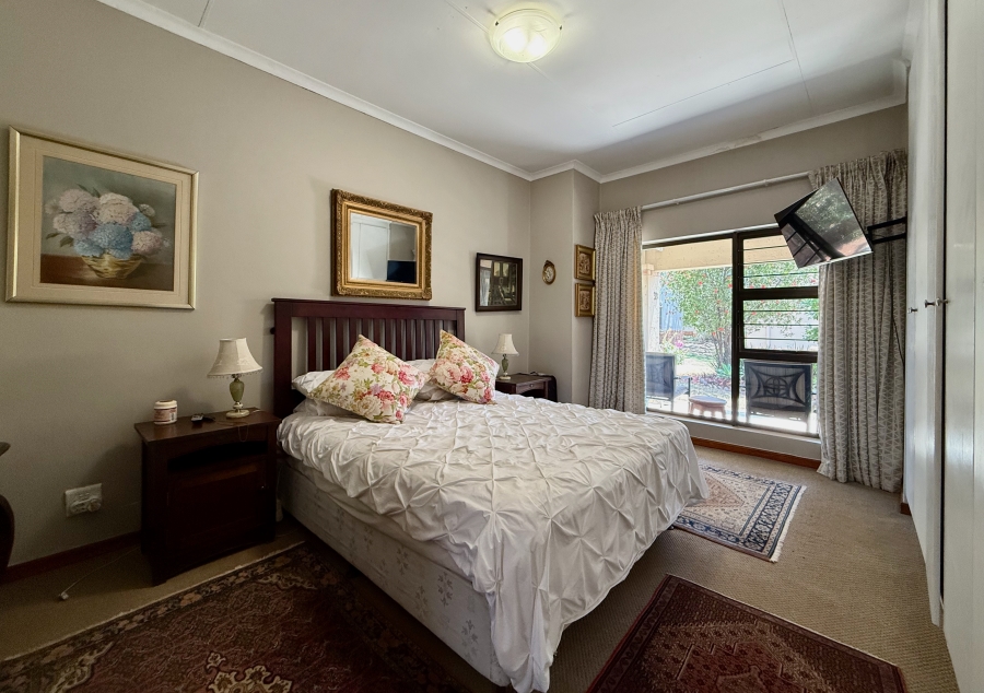 1 Bedroom Property for Sale in The Retreat Gauteng
