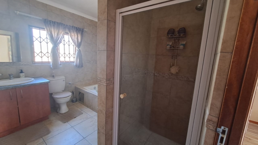 3 Bedroom Property for Sale in Country View Gauteng