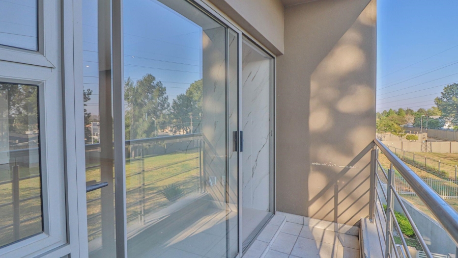 2 Bedroom Property for Sale in Broadacres Gauteng