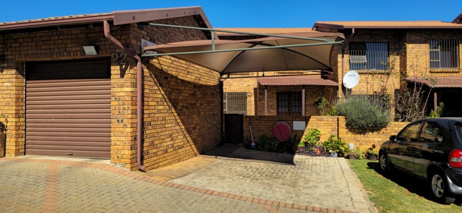 3 Bedroom Property for Sale in Klopperpark Gauteng
