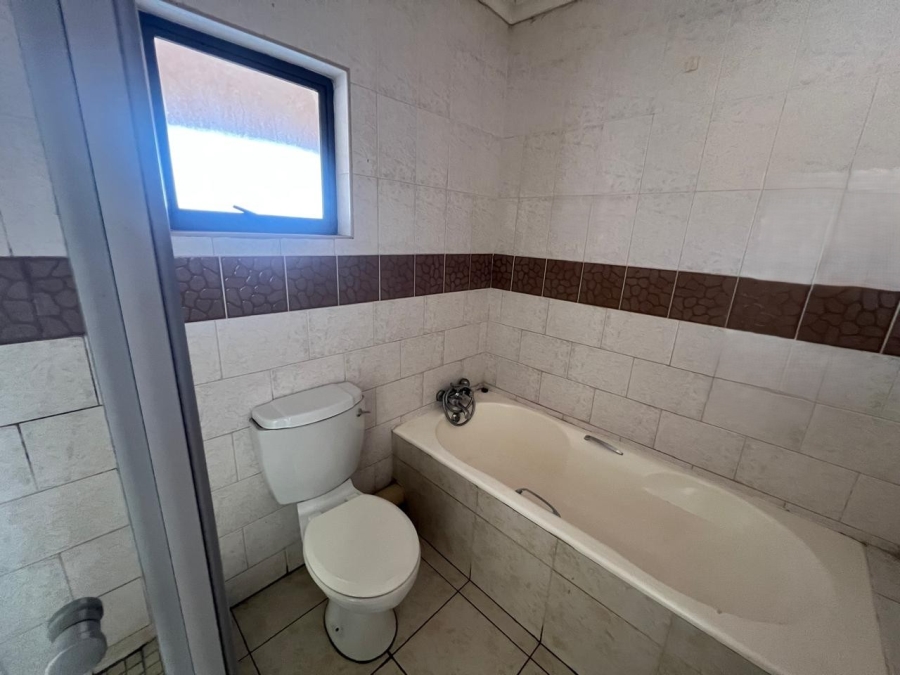 2 Bedroom Property for Sale in Heidelberg Gauteng