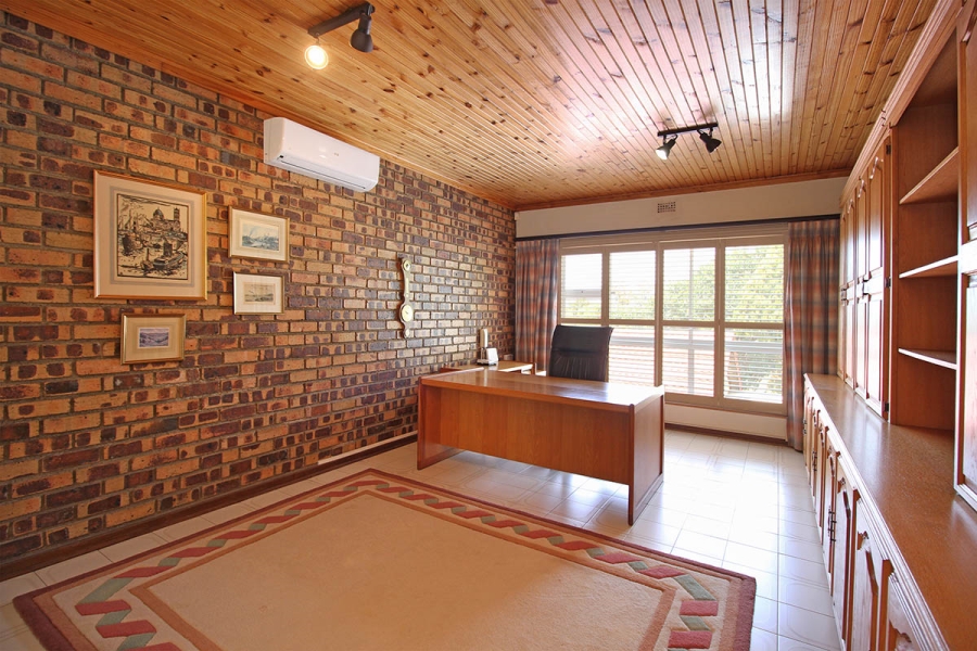 4 Bedroom Property for Sale in Weltevreden Park Gauteng
