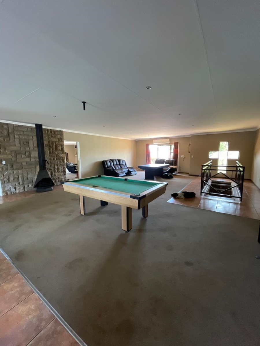 8 Bedroom Property for Sale in Golf Park Gauteng